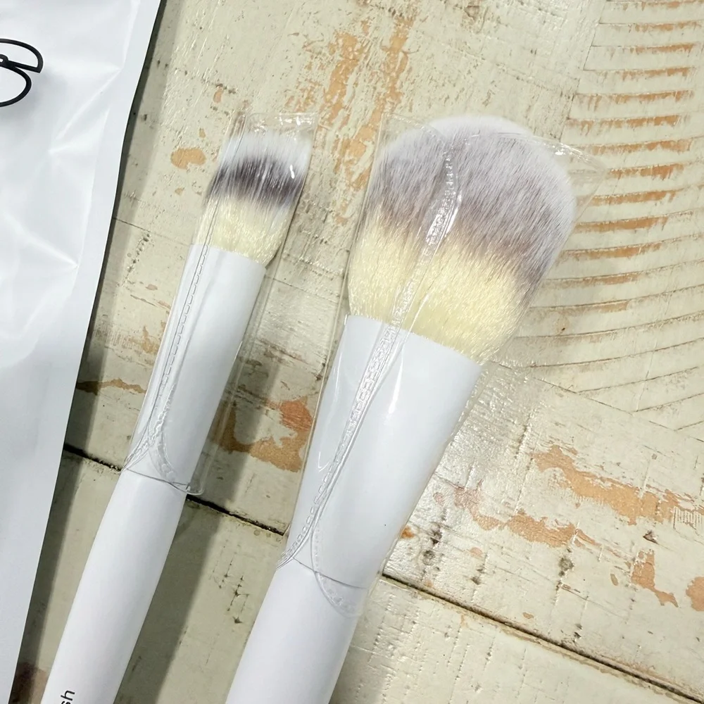 NWT TYS Brush Set